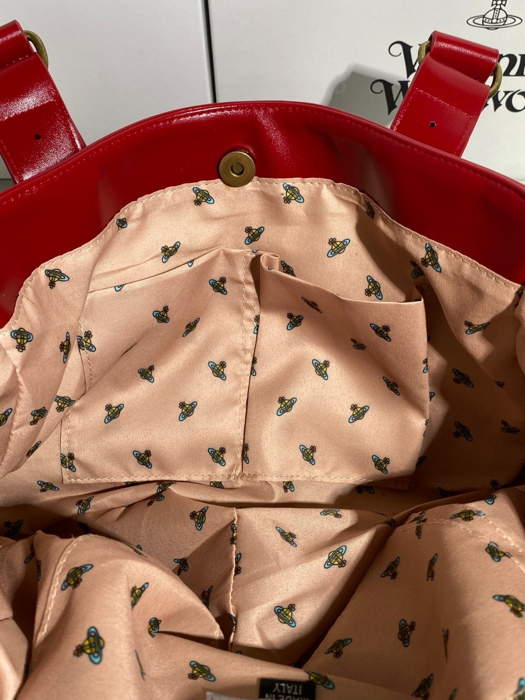 Red Orb Design Messenger Tote Hand Bag