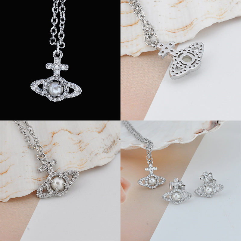 Gem Studded Orb Middle Pearl Pendant Necklace Gold & Silver (2 Colors)